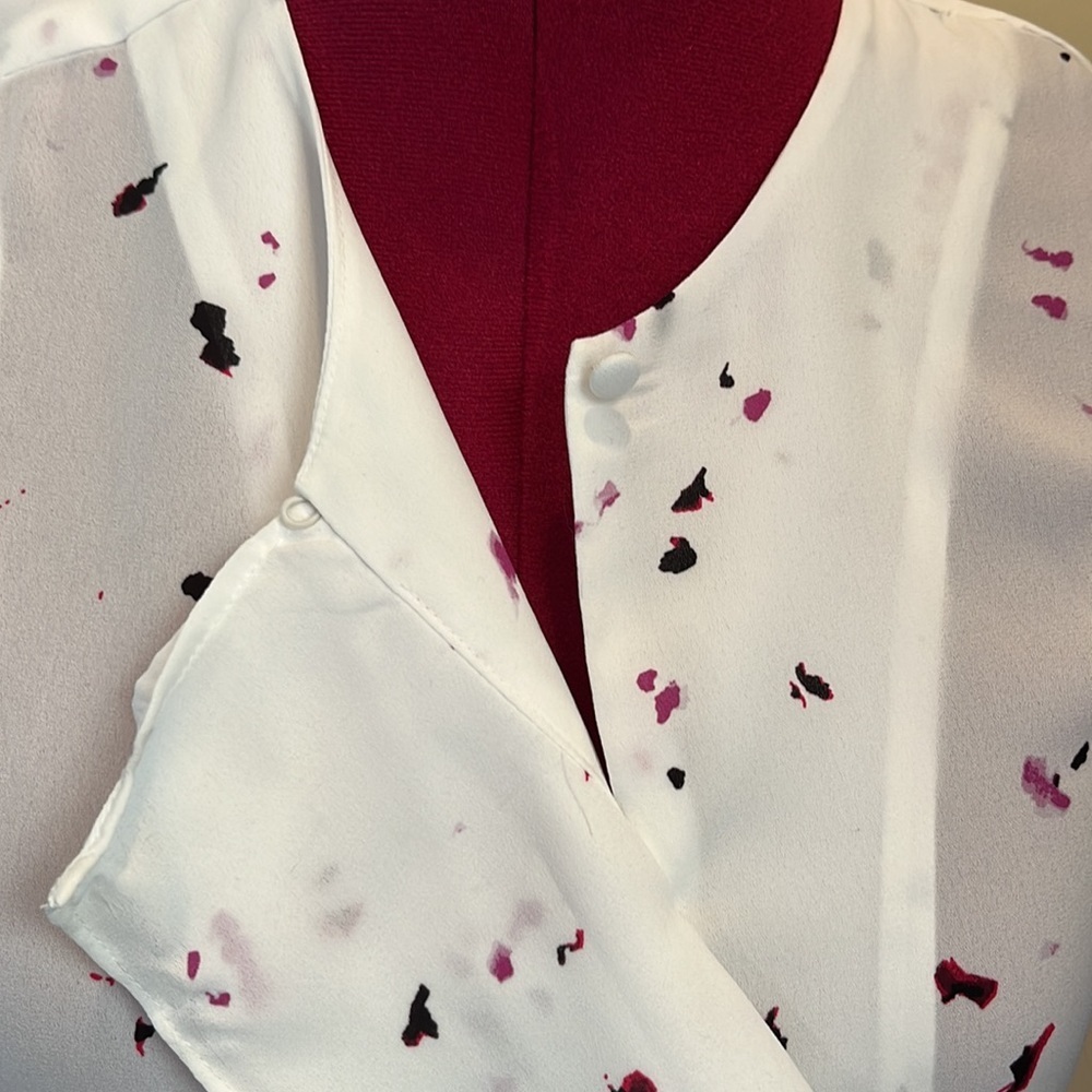 Apt. 9  blouse ruffled front  white paint splatter look  sleeveless top   size S - Picture 2 of 6